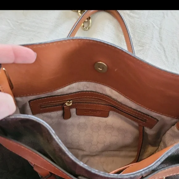 Michael Kors Hamilton  Leather Bag Brown Logo with Dust Bag - Picture 9 of 13